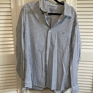 Men’s Vineyard Vines button-up SZ XL